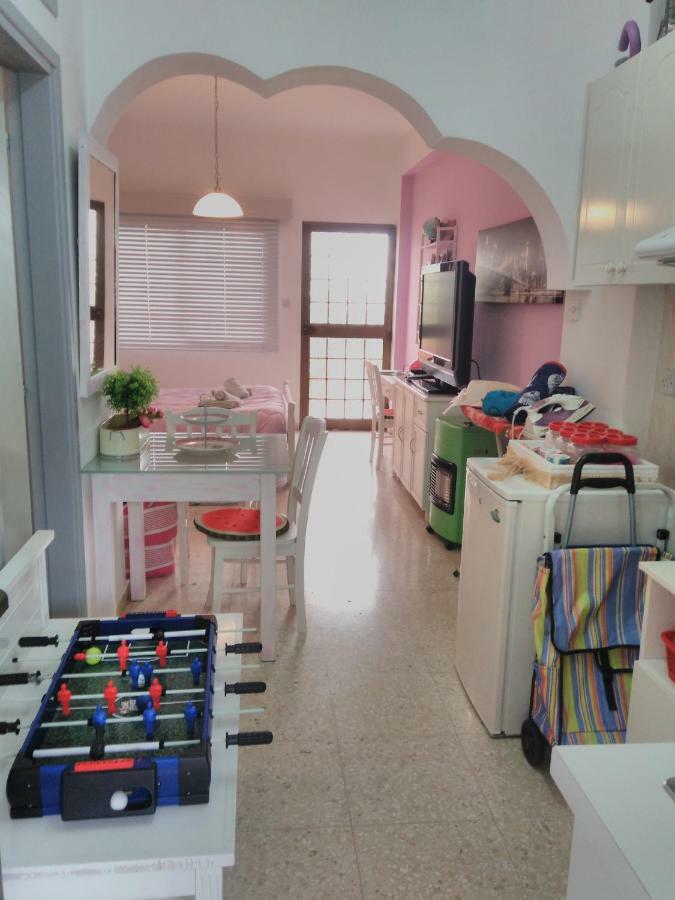 Yiota'S Cute Studio Paphos Eksteriør billede