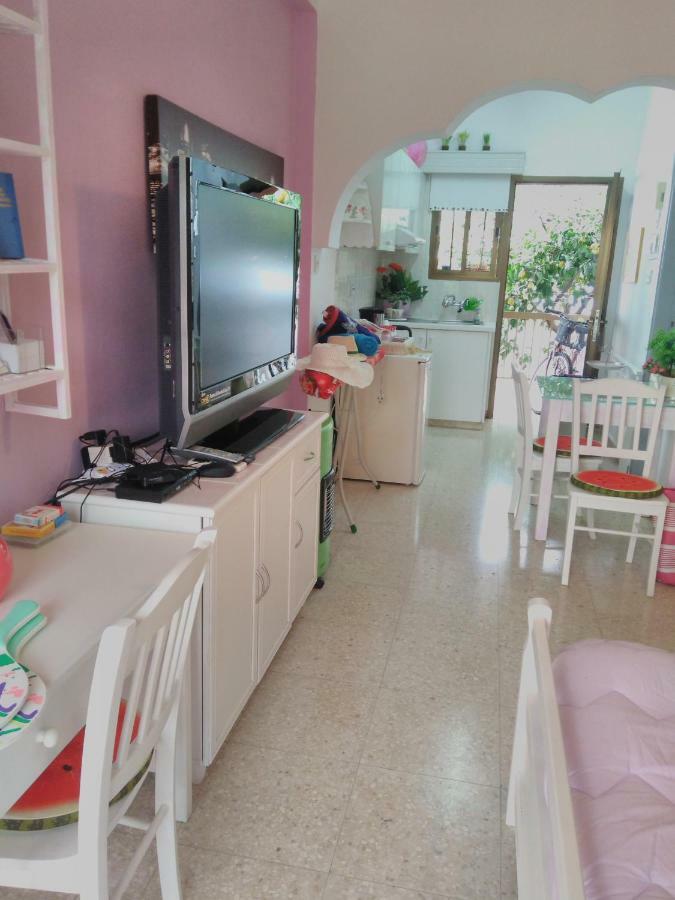 Yiota'S Cute Studio Paphos Eksteriør billede