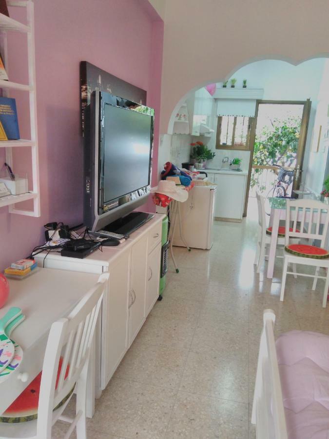Yiota'S Cute Studio Paphos Eksteriør billede